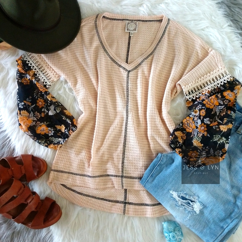 🆕Beige Floral Puff Chiffon Sleeve Top